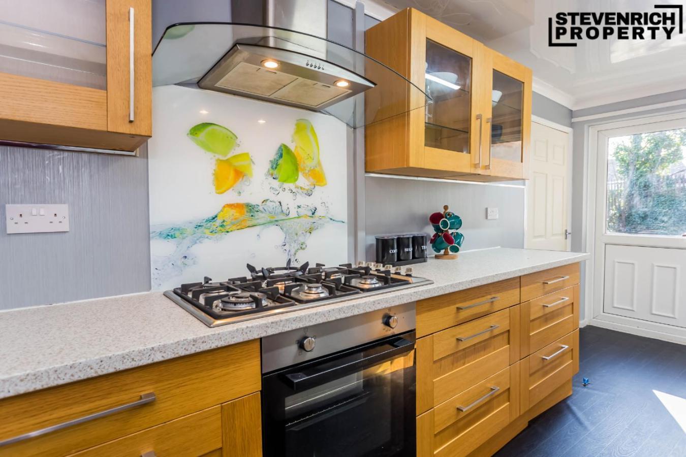 Holiday home Spacious 2 Bedroom House Long Term