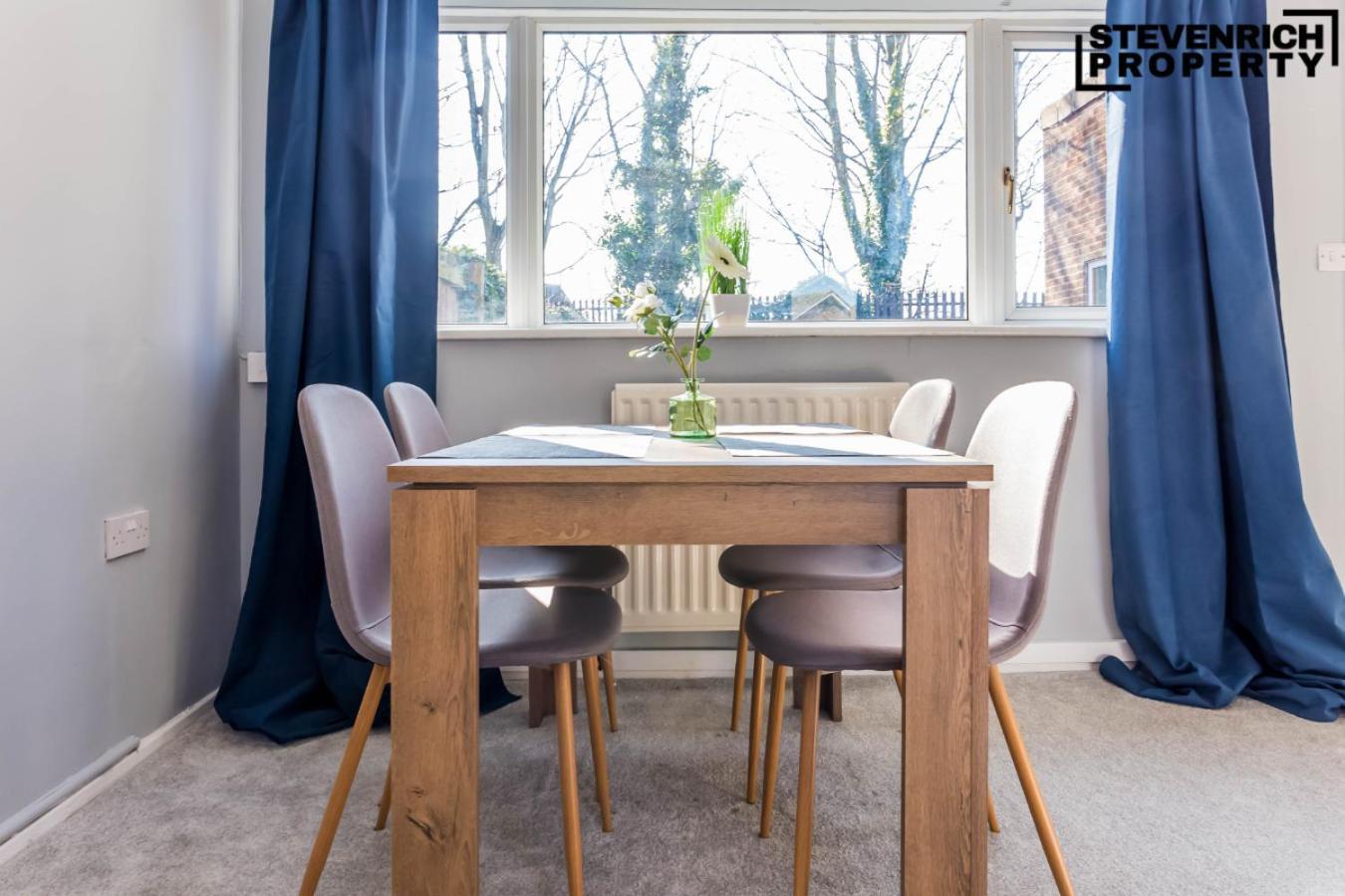 Spacious 2 Bedroom House Long Term