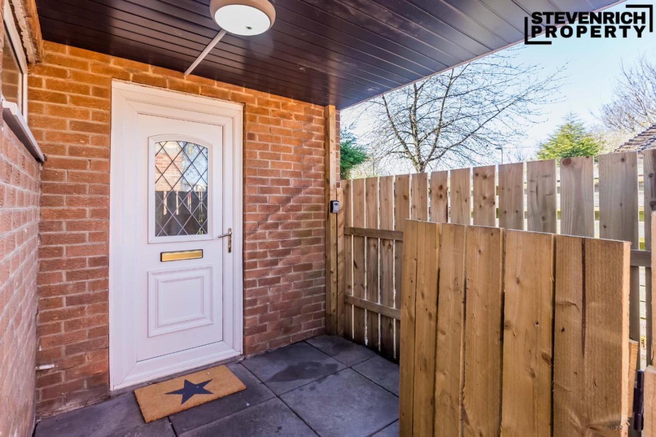 Spacious 2 Bedroom House Long Term Holiday home *